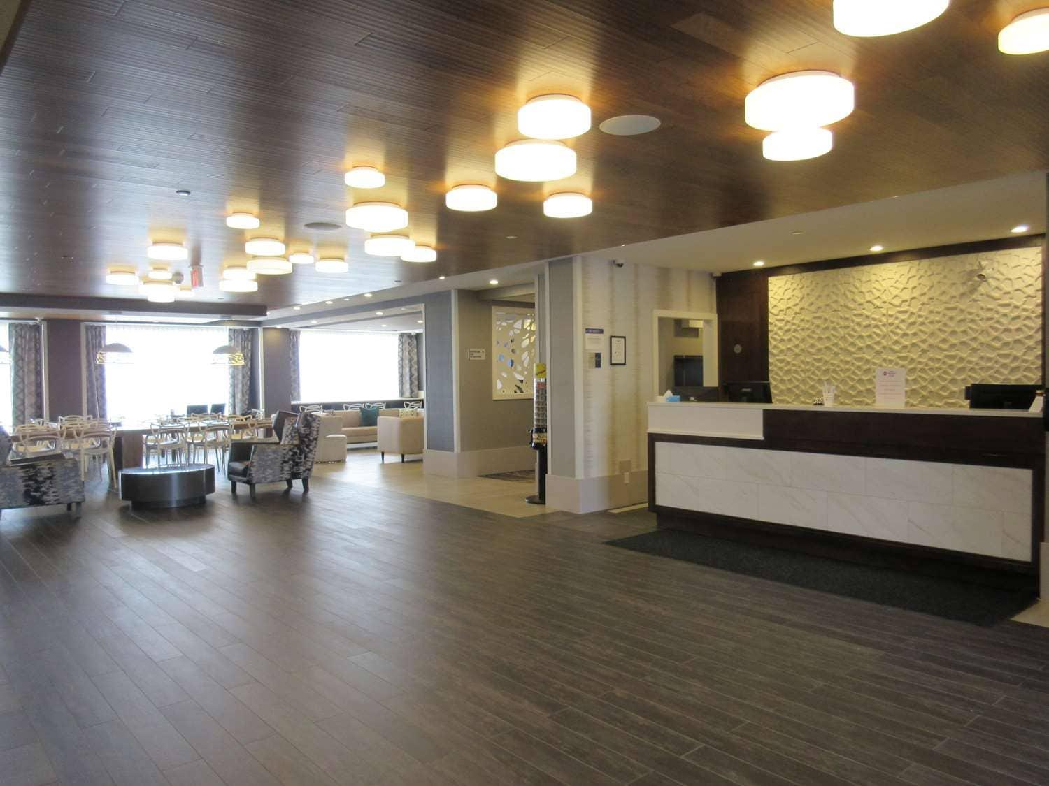 Best Western Plus Airdrie Gateway Екстериор снимка