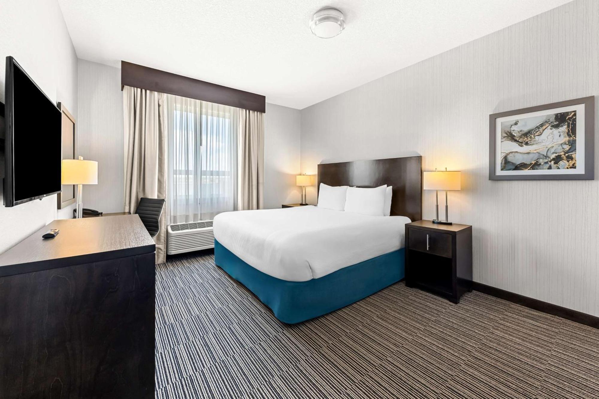 Best Western Plus Airdrie Gateway Екстериор снимка